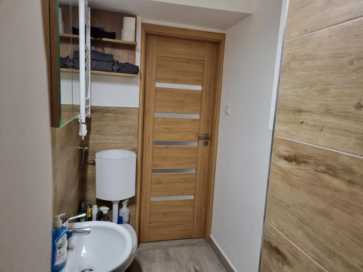 Downtown Studio Apartman Печ Екстериор снимка
