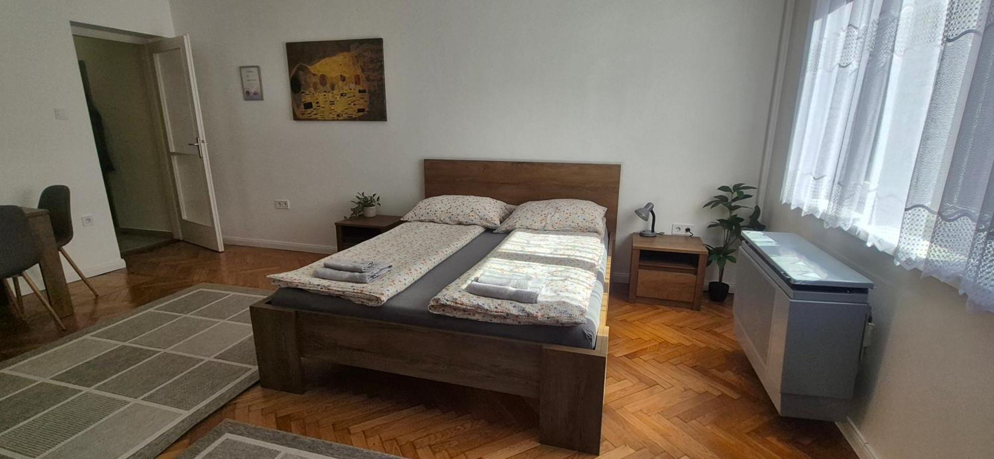 Downtown Studio Apartman Печ Екстериор снимка